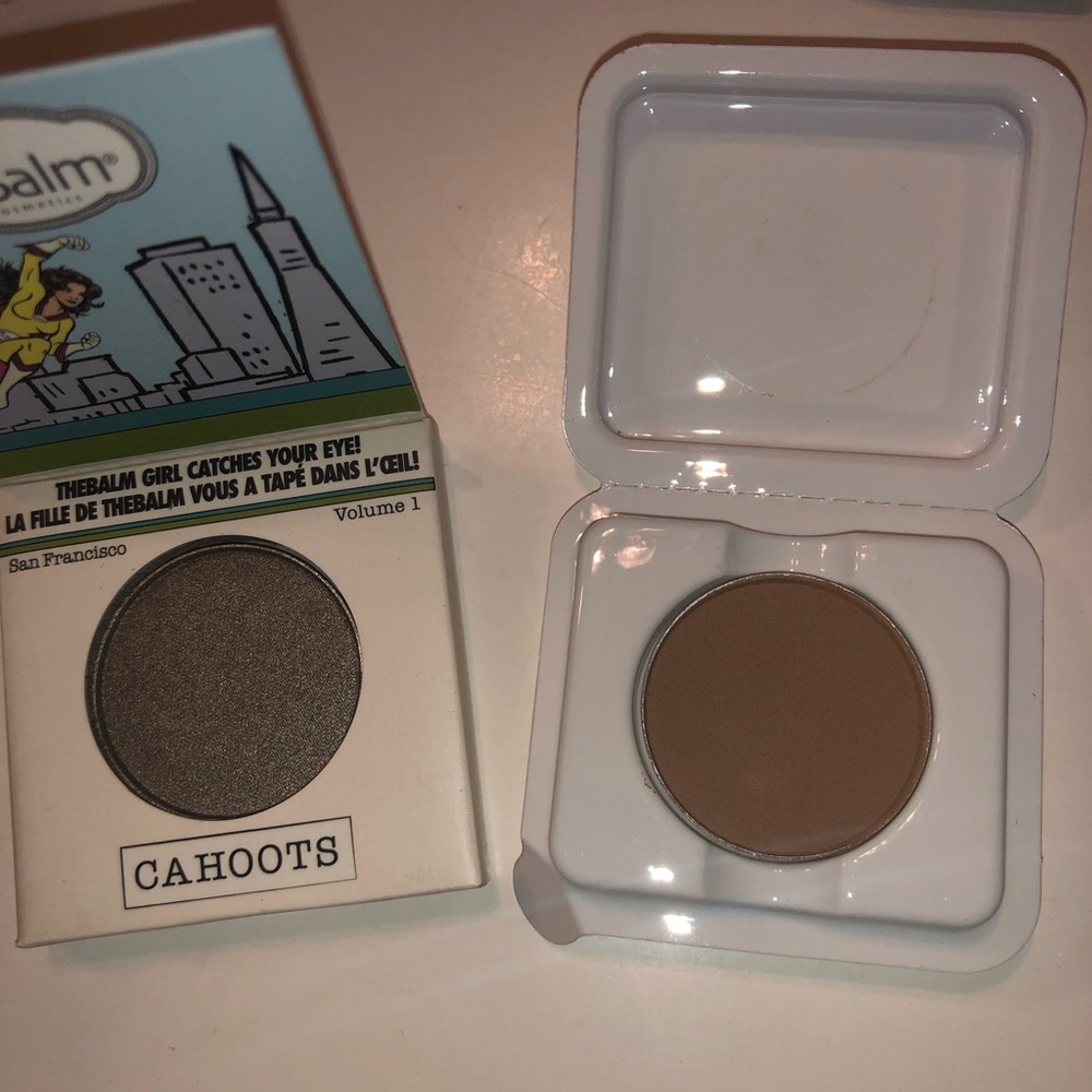 Makeup bundle - Picture 7 of 7